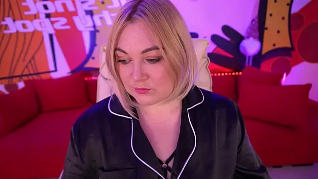 KaylaJanee online show from 30, 12, 2024