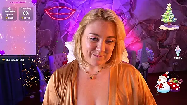 KaylaJanee online show from 4, 1, 2025