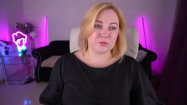 KaylaJanee online show from 2, 2, 2025