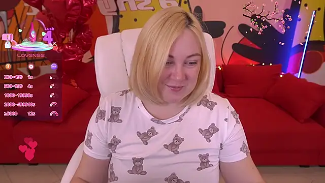 KaylaJanee online show from 11, 3, 2025