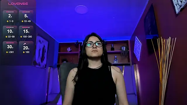 Lucy Williiams online show from 4, 12, 2025