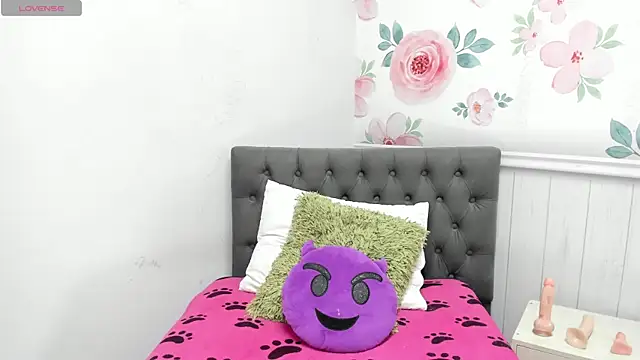 Sophia abad7 online show from 4, 2, 2025