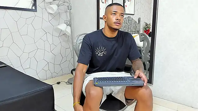 Snapshot of jackmacson chatting on 9, 12, 2024 jackmacson online show from 9, 12, 2024