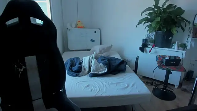 CeriseLapine online show from 18, 9, 2025