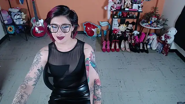 Snapshot of MissMiia2 chatting on 30, 12, 2024 MissMiia2 online show from 30, 12, 2024