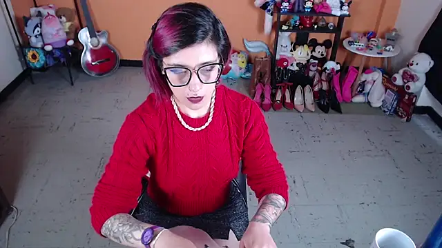 Snapshot of MissMiia2 chatting on 6, 1, 2025 MissMiia2 online show from 6, 1, 2025