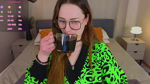 Emma B1uem online show from 12, 12, 2024