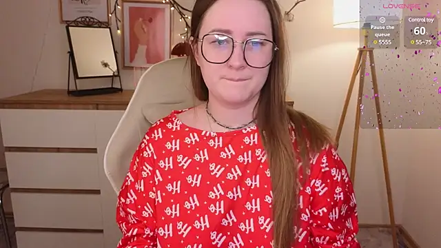 Emma B1uem online show from 20, 12, 2024
