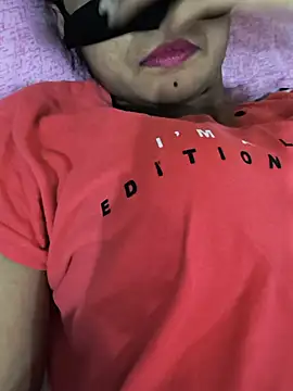 cute simmy0 online show from 12, 5, 2026