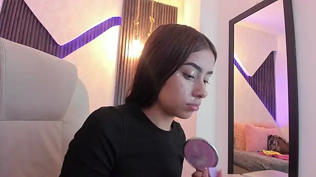 laurin clauz  online show from 20, 12, 2024