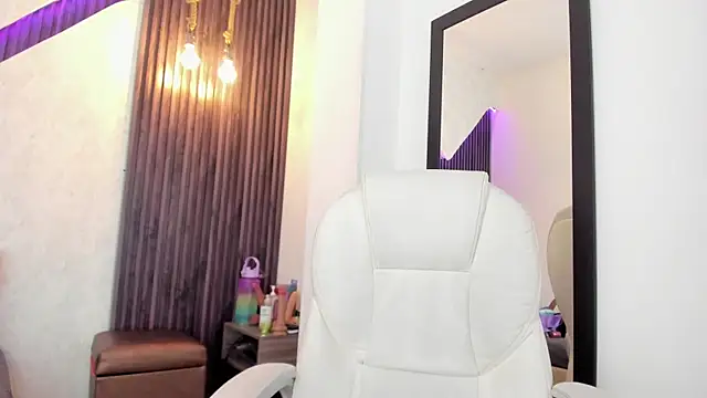 laurin clauz  online show from 6, 10, 2025