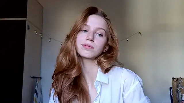 Snapshot of Mary_Av chatting on 14, 9, 2025 Mary Av online show from 14, 9, 2025