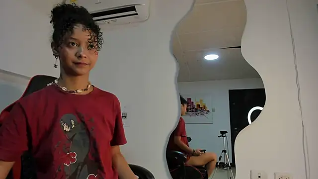 Snapshot of Milanxht chatting on 19, 1, 2025 Milanxht online show from 19, 1, 2025