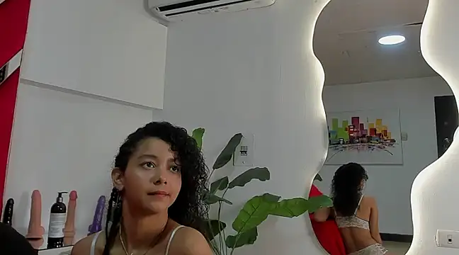 Snapshot of Milanxht chatting on 3, 3, 2025 Milanxht online show from 3, 3, 2025
