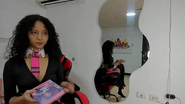 Snapshot of Milanxht chatting on 9, 3, 2025 Milanxht online show from 9, 3, 2025