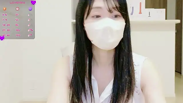 Snapshot of IORio2 chatting on 5, 10, 2025 IORio2 online show from 5, 10, 2025