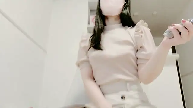 Snapshot of IORio2 chatting on 3, 11, 2025 IORio2 online show from 3, 11, 2025