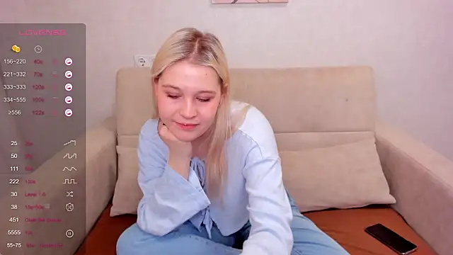 Snapshot of Colleen_Blake chatting on 5, 1, 2025 Colleen Blake online show from 5, 1, 2025