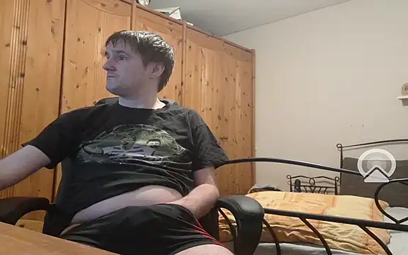 Snapshot of Loveme1902 chatting on 14, 3, 2025 Loveme1902 online show from 14, 3, 2025