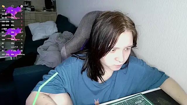 Snapshot of crashtest_13 chatting on 25, 12, 2024 crashtest 13 online show from 25, 12, 2024