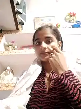 Snapshot of Cute-Nilam chatting on 3, 1, 2025 Cute-Nilam online show from 3, 1, 2025