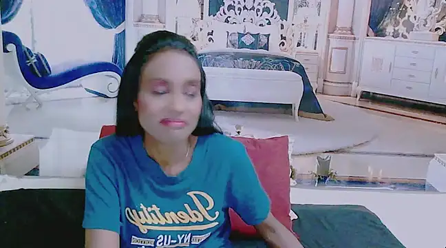Snapshot of IndianLoveBug chatting on 6, 12, 2024 IndianLoveBug online show from 6, 12, 2024