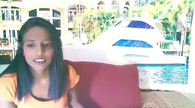 Snapshot of IndianLoveBug chatting on 19, 12, 2024 IndianLoveBug online show from 19, 12, 2024
