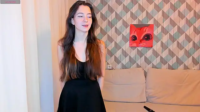 EvaBradley online show from 8, 12, 2024