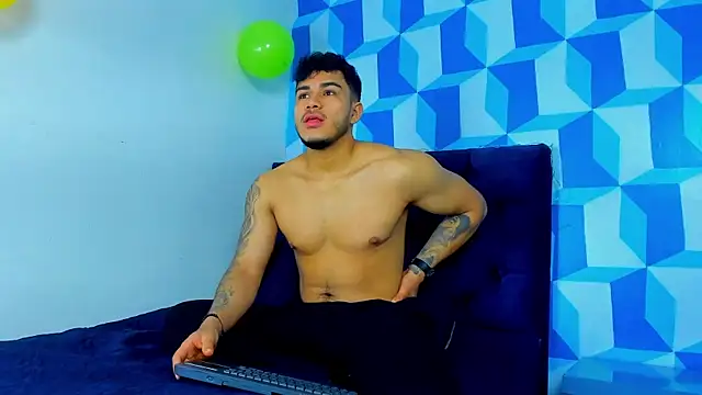 Snapshot of jeisonstark chatting on 28, 2, 2025 jeisonstark online show from 28, 2, 2025