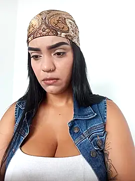 Snapshot of Sara-77 chatting on 1, 10, 2025 Sara-77 online show from 1, 10, 2025