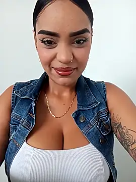 Snapshot of Sara-77 chatting on 9, 10, 2025 Sara-77 online show from 9, 10, 2025