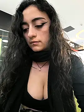 Lila Desiree online show from 9, 5, 2026