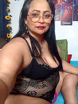 Snapshot of ScarletthJhonson- chatting on 12, 3, 2025 ScarletthJhonson- online show from 12, 3, 2025