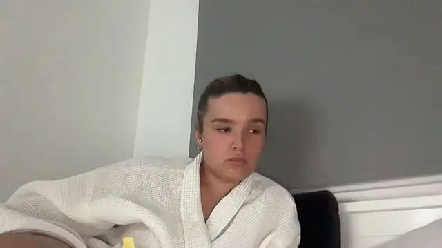 Snapshot of maisiesmithx chatting on 23, 4, 2026 maisiesmithx online show from 23, 4, 2026