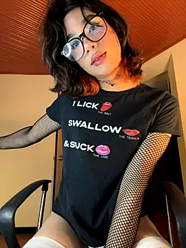 Snapshot of sue___0 chatting on 14, 9, 2025 sue 0 online show from 14, 9, 2025