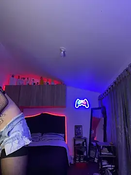 Snapshot of sue___0 chatting on 24, 10, 2025 sue 0 online show from 24, 10, 2025