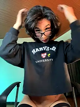 Snapshot of sue___0 chatting on 29, 10, 2025 sue 0 online show from 29, 10, 2025