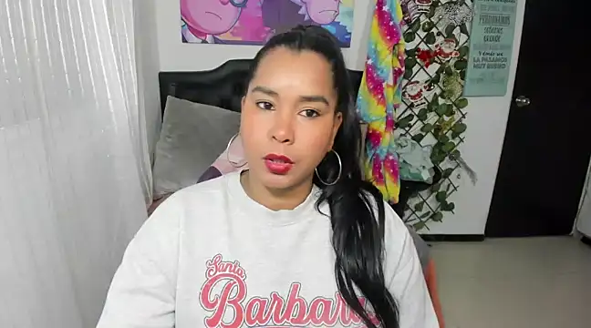 Snapshot of sensual-laura chatting on 10, 12, 2024 sensual-laura online show from 10, 12, 2024