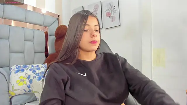 Snapshot of coraltaylor chatting on 23, 11, 2025 coraltaylor online show from 23, 11, 2025