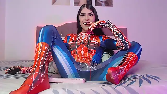 Snapshot of cuttebabe_ chatting on 11, 10, 2025 cuttebabe  online show from 11, 10, 2025