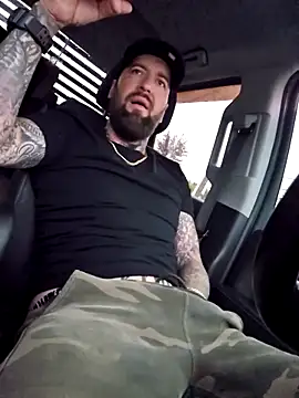 Snapshot of Beardedtattood chatting on 22, 9, 2025 Beardedtattood online show from 22, 9, 2025
