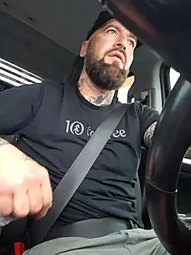 Snapshot of Beardedtattood chatting on 23, 9, 2025 Beardedtattood online show from 23, 9, 2025