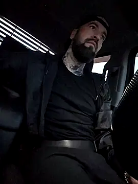 Snapshot of Beardedtattood chatting on 18, 10, 2025 Beardedtattood online show from 18, 10, 2025