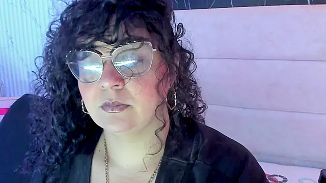 Snapshot of Reginavegaa chatting on 9, 5, 2026 Reginavegaa online show from 9, 5, 2026