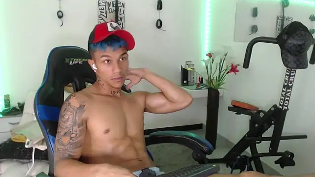 Snapshot of Leonard_Price chatting on 22, 2, 2025 Leonard Price online show from 22, 2, 2025