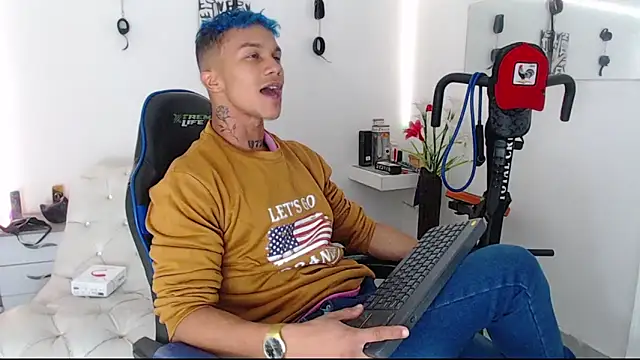 Snapshot of Leonard_Price chatting on 9, 3, 2025 Leonard Price online show from 9, 3, 2025