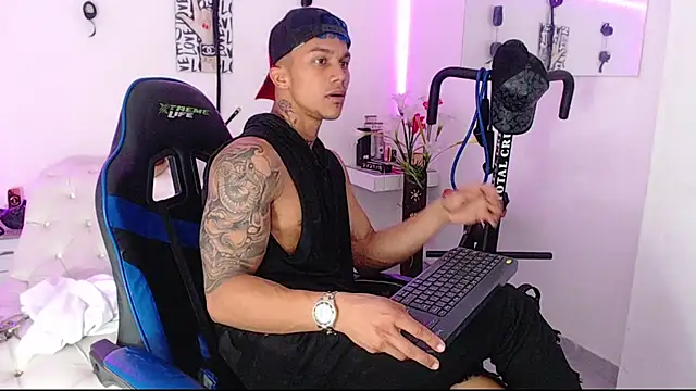 Snapshot of Leonard_Price chatting on 14, 3, 2025 Leonard Price online show from 14, 3, 2025