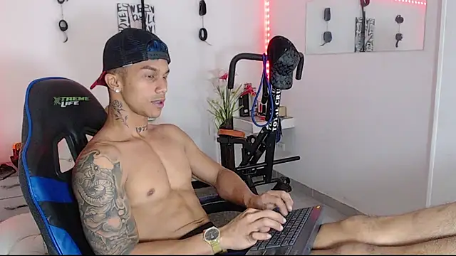 Snapshot of Leonard_Price chatting on 20, 3, 2025 Leonard Price online show from 20, 3, 2025