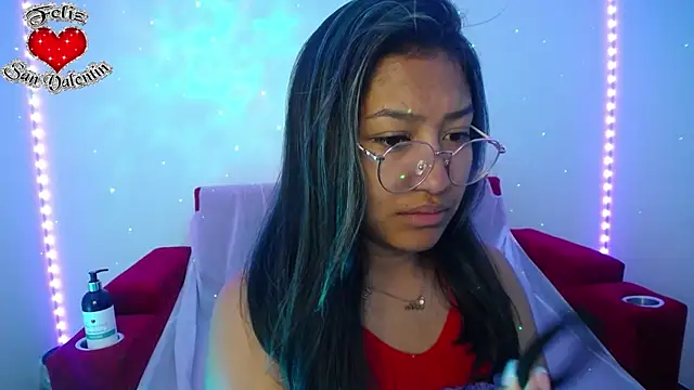 Snapshot of ricura_mily chatting on 3, 3, 2025 ricura mily online show from 3, 3, 2025