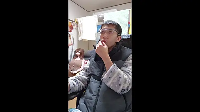 Snapshot of Aenbukkake_kai2 chatting on 27, 11, 2025 Aenbukkake kai2 online show from 27, 11, 2025